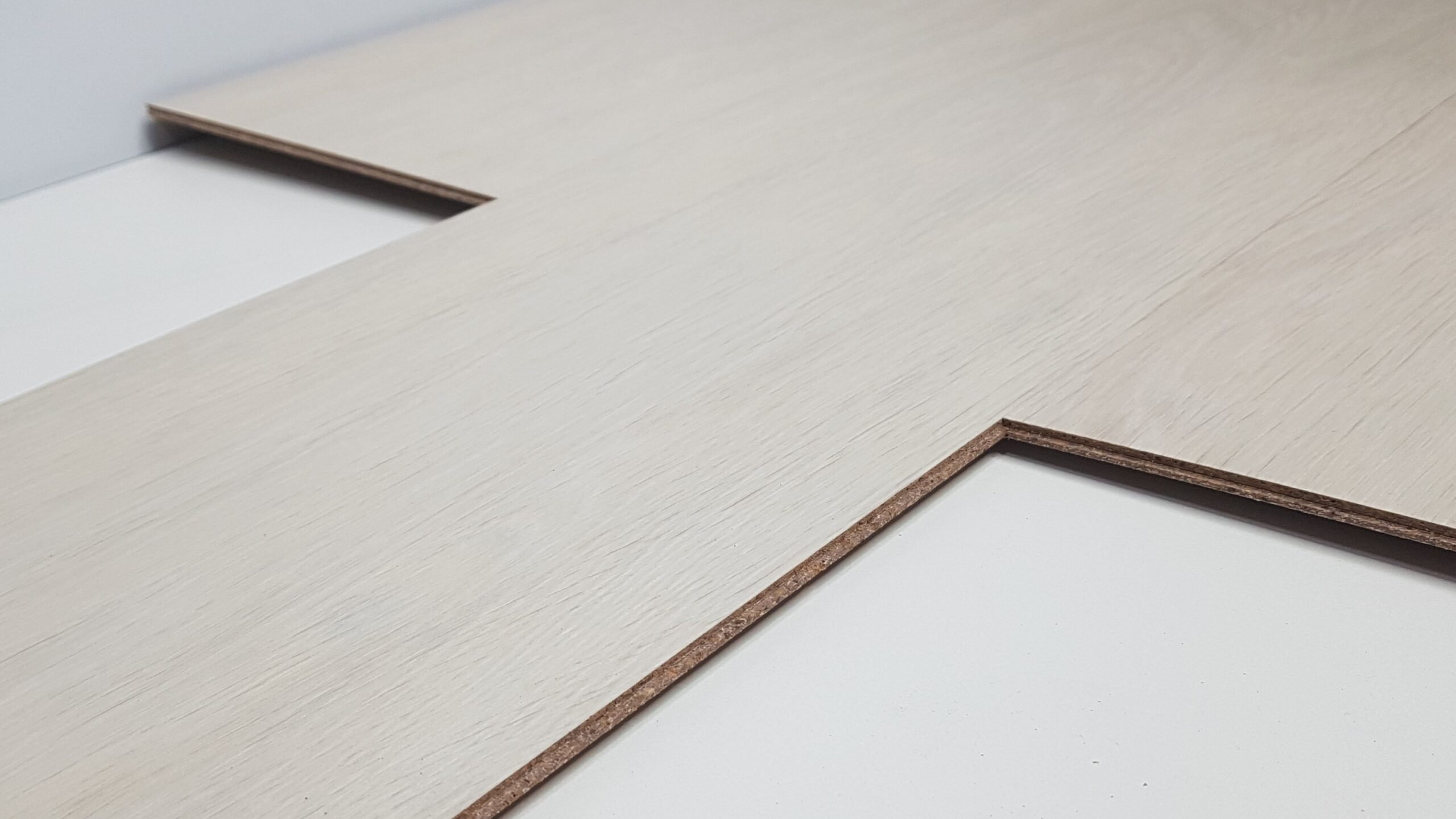 AEUD Contempo Ivory